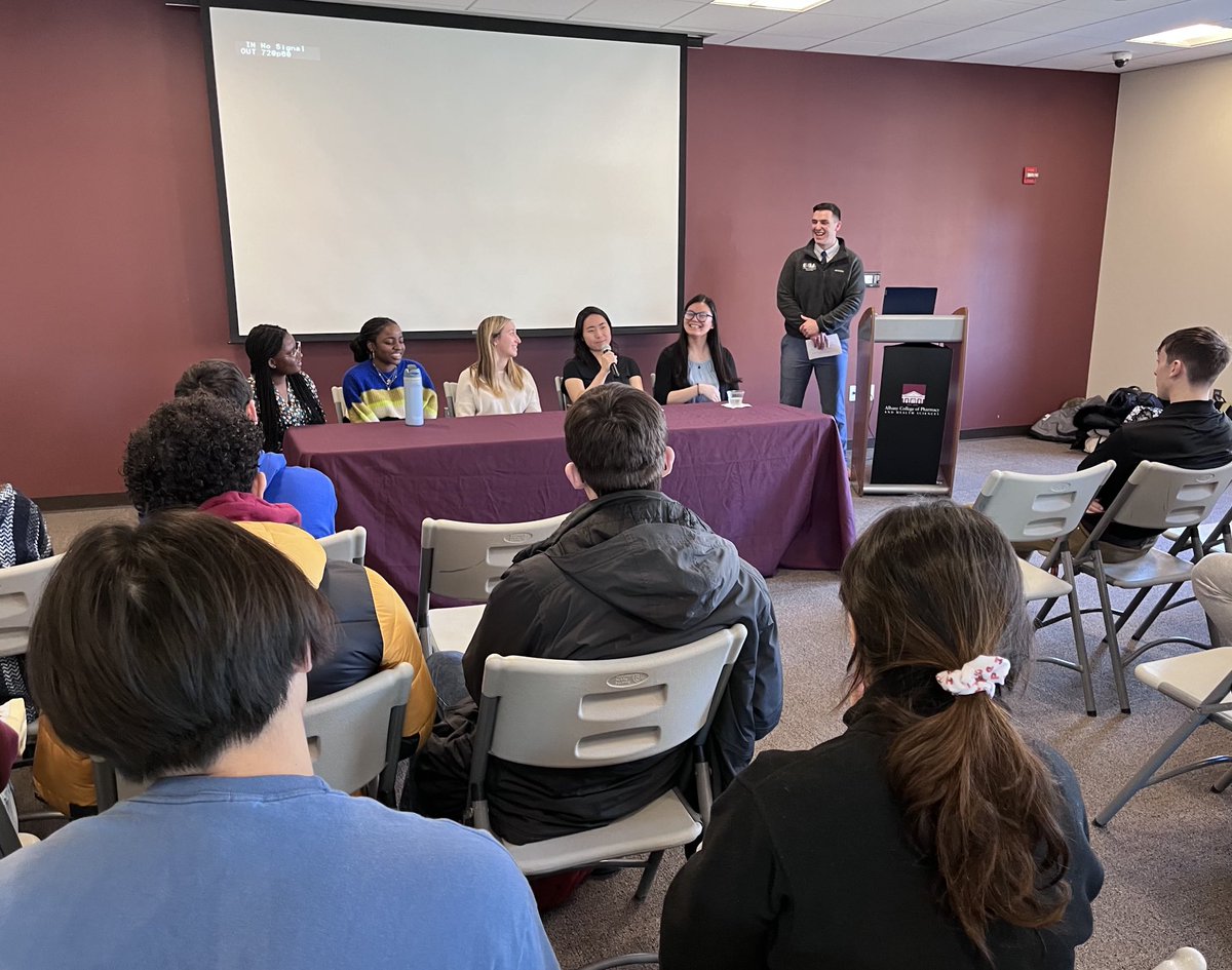 So proud of our superstar 🤩 student leaders. Here are some of them sharing about their experiences as they inspire the next generation of leaders ⁦⁦@acphsofficial⁩ at the “Falling in love💕 with leadership” program during valentines week. Nicely done! 🙌🏾👏👏👏