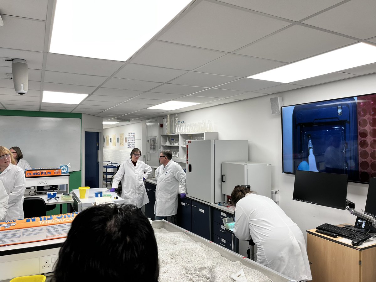 Had a great day with prospective <a href="/DaffDNA/">The Daffodil DNA Project</a> teachers, technicians and STEM partners 
<a href="/royalsociety/">The Royal Society</a> #partnershipgrants 
<a href="/nanopore/">Oxford Nanopore</a> @bankes1989 <a href="/miniPCR/">miniPCR bio</a> <a href="/engageUoD/">Engage at University of Dundee</a>