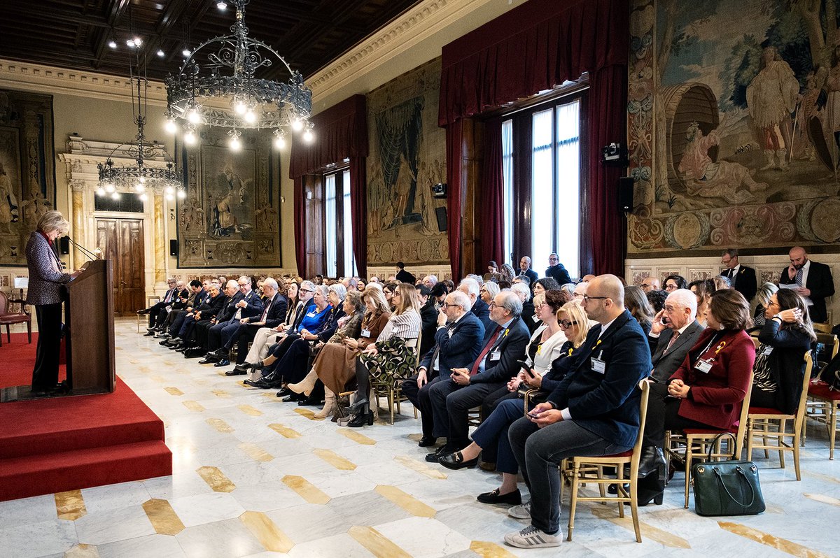 Vogliamo ringraziare di cuore le 140 persone presenti e tutti coloro che l’hanno seguito in diretta streaming: partecipando al Convegno #ReteNazionaleTumoriRari2024, contribuite a dar voce alle nostre richieste. ❤️

#GiornataMondialeControIlCancroInfantile #FIAGOP #Montecitorio