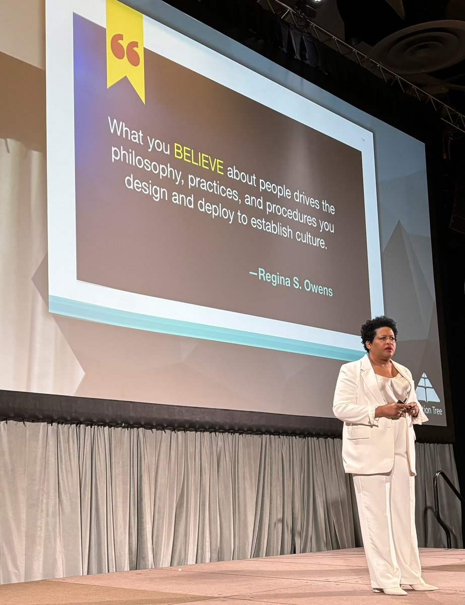 Alicia Bates tweet media