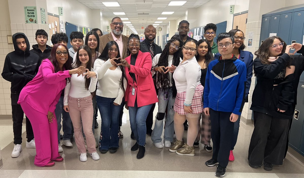 Naaman Forest High School tweet media