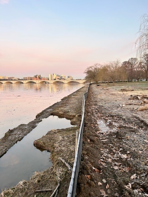 MullerInc_'s tweet photo. Rise and shine, DC! Our crew's early start sets the scene for another day of E&S services along the Potomac.
#teammuller #construction #erosioncontrol #potomac #washingtondc #sunrise https://t.co/1iZsaeNZ9u