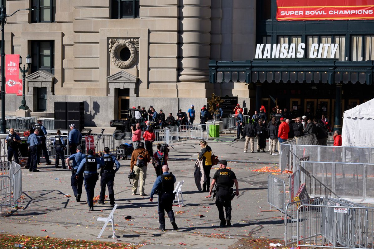 The Kansas City Police are giving an update on the shooting at the Chiefs parade yesterday. 
trib.al/NStmCvO