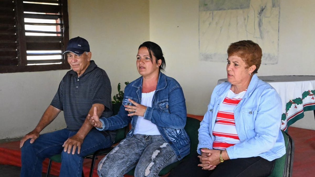 DrRobertoMOjeda's tweet photo. Cada encuentro nos demuestra que existen reservas y condiciones para incrementar producciones, generar utilidades y divisas. En la CCS "José Hernández León" no es diferente. Con consagración, inteligencia y empeño es posible avanzar mucho más. #Cuba #GenteQueSuma @anap_cuba https://t.co/R48UEu61Sh