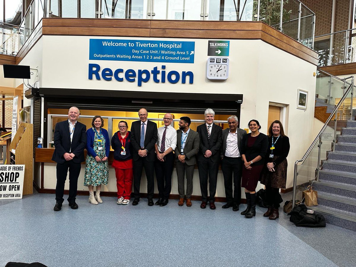 Lovely to be at Tiverton Hospital today showing Steve Powis and NHSE colleagues all of the great work our staff are doing on rehabilitation and in endoscopy. Thanks for visiting Steve.