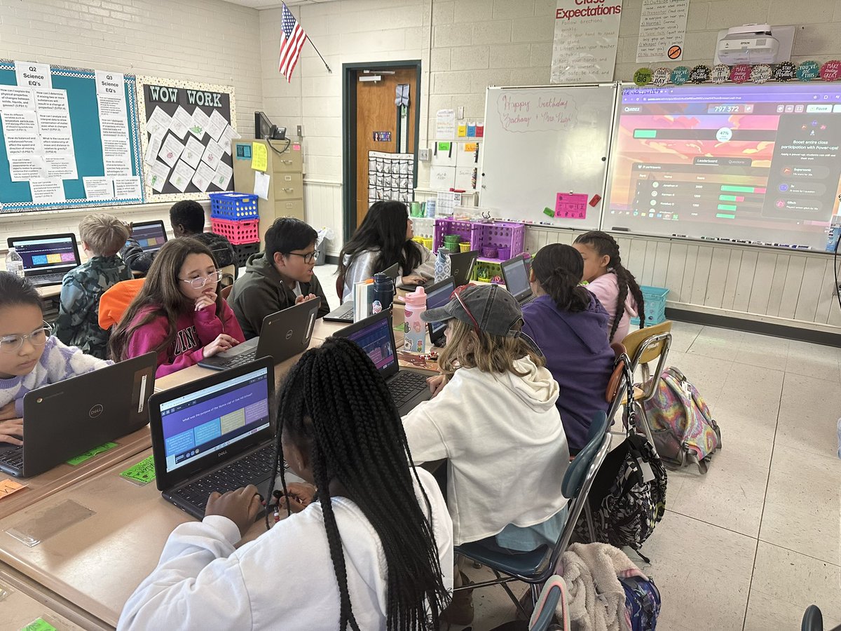5th graders touring Oak Hill School and answering questions on <a href="/quizizz/">Quizizz (now Wayground)</a> for #DLDay #JCSDLD2024 <a href="/jcityTNschools/">JohnsonCitySchools</a>