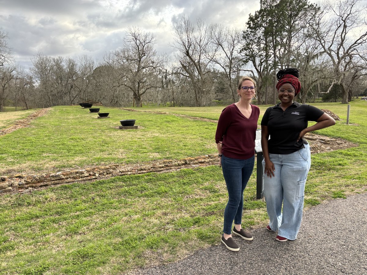 TxHistComm's tweet photo. Varner-Hogg Plantation site preserves years of history, from the families that lived and oversaw production, to the enslaved people whose life stories are only now being recovered. Management showed ED Edward Lengel some of their most important discoveries. #TexasHistory https://t.co/4qQohst8nh