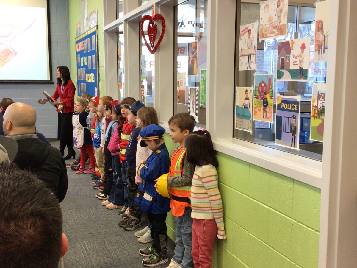 <a href="/LincolnD303/">Lincoln Elementary</a> kindergarten students presented their research projects about “Careers &amp; Tools” to their parents.  As part of the presentation, several parents and District staff shared information about their jobs and careers and even showcased some of the tools they get to use!📷