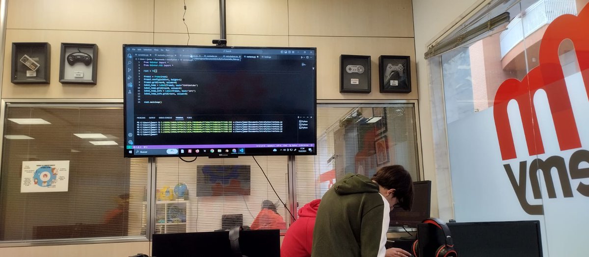 PaltasSpace's tweet photo. Estamos terminando de programar la estación de Tierra de nuestro CanSat!! Y tenemos preparada una sorpresa 🤫

#CanSat #CanSat2024 #CanSatEspaña #CanSat24 #CanSatEspaña2024 #CanSatEspaña24 #EseroSpain @mmmacademy #MMMAcademy
@EseroSp @esa_es https://t.co/UdIUiCtFbq