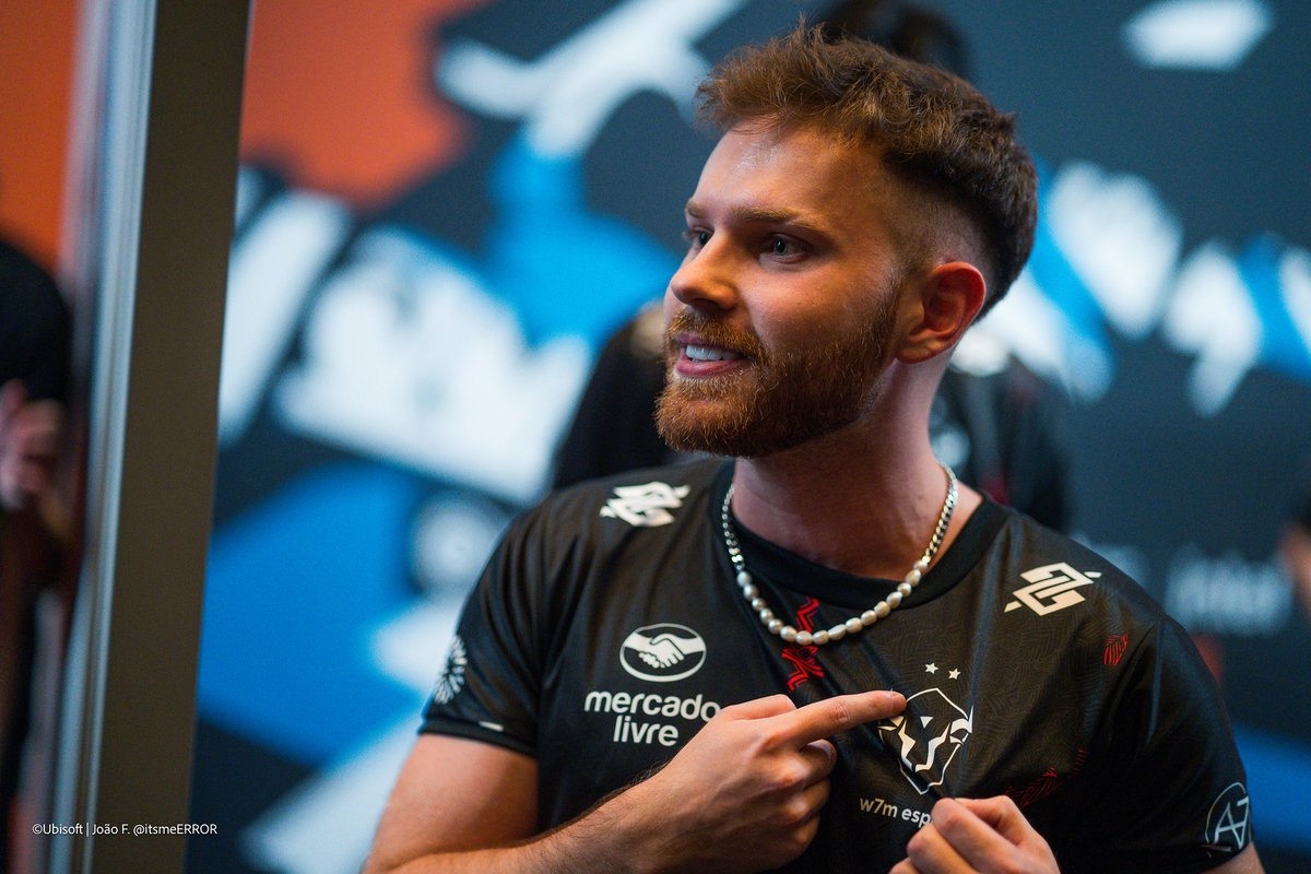 fluxow7m_r6's tweet photo. 🇧🇷 Chegou a hora
🇺🇸 It's time
🆚 @virtuspro
📺 https://t.co/Cg1KQ5SUI0
#GoBulls🤘 #SixInvitation #W7MR6 https://t.co/mgDMfCRIi0