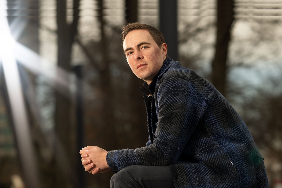 BU_Tweets's tweet photo. Cameron Monesmith, a BU senior, battled cancer with two brain surgeries &amp; experimental drug treatment. Despite his challenges, he never stopped studying &amp; is now ready to graduate with his tumor almost gone. He is optimistic about the future.

Read on ➡️https://t.co/GrLFw7FoRL https://t.co/xydiKse9Re