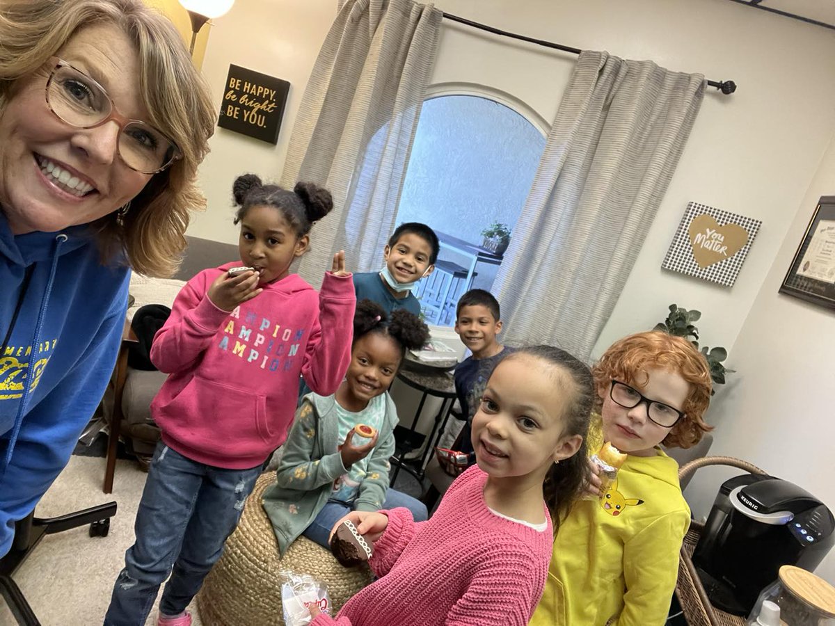 Dr. Norwood Celebrating Student Achievements in the Principal's Office!

fb: DeckerPUSD
It’s a party in the principal’s office #freezedance #dessert #table1won #classroommanagement #deckermakeswaves #proud2bepusd
facebook.com/photo?fbid=803…