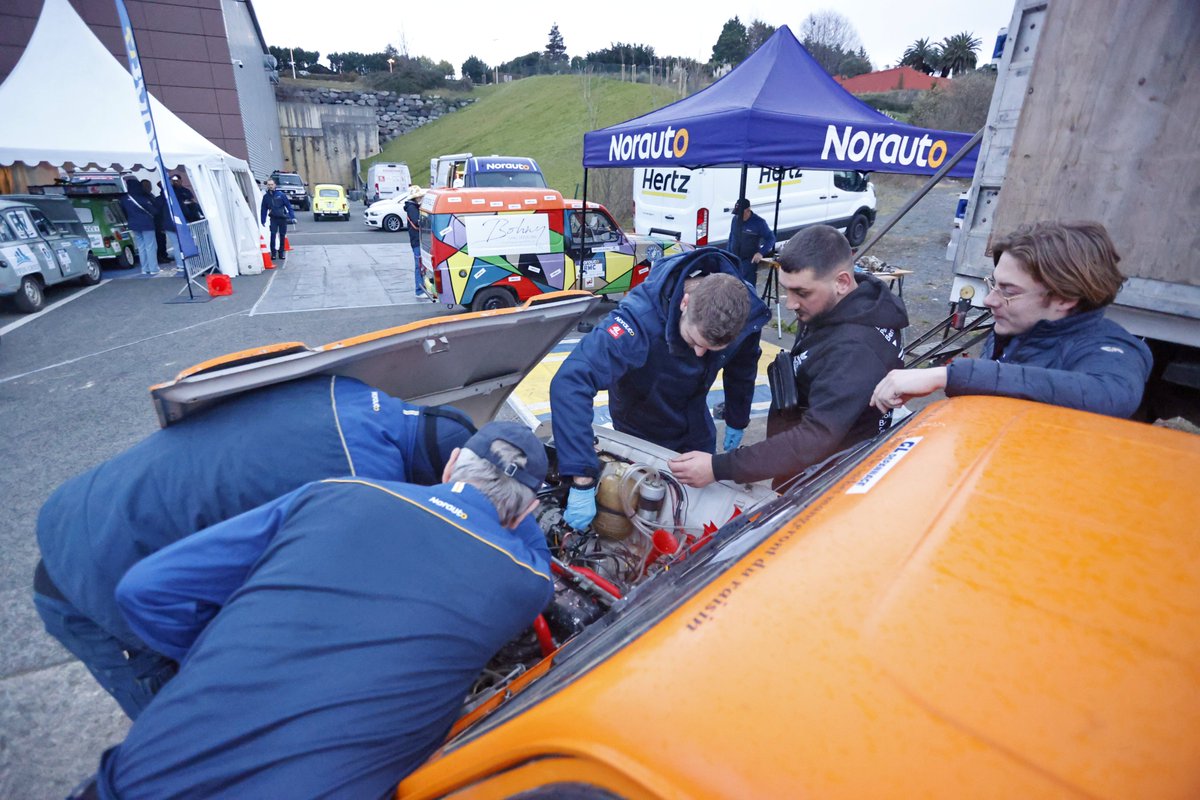 Le #4LTrophy : une expérience unique, souvent synonyme de péripéties (mécaniques) ! 😅

Heureusement, notre partenaire <a href="/NorautoFr/">Norauto</a> était présent sur le village départ avec un atelier mobile pour gérer les premiers soucis et autres besoins de pièces des #Trophistes. 🧰🔧 MERCI ! 🙏