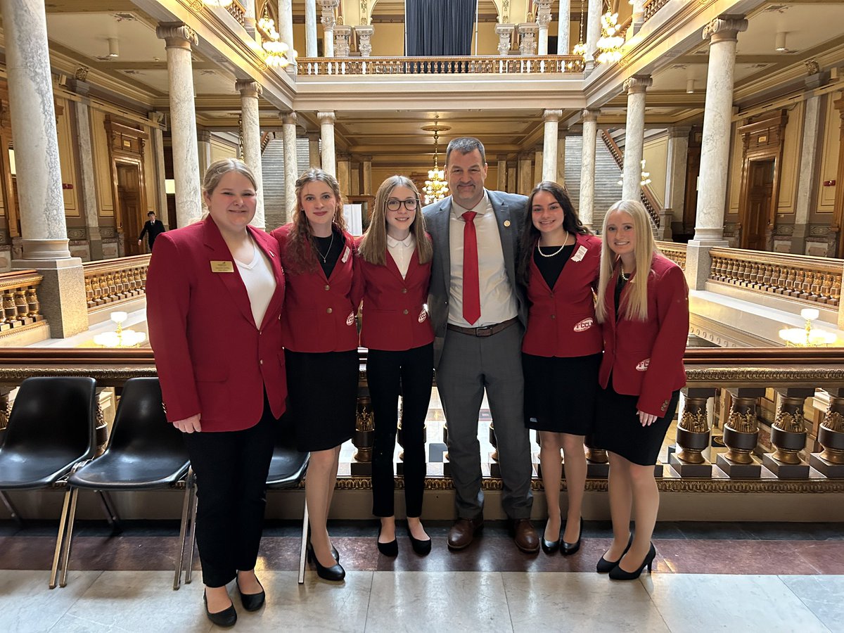 FCCLA at the statehouse today!  We had the honor and privilege to meet with Senator Maxwell.  <a href="/S_DCSC/">Sunman-Dearborn Community Schools</a> <a href="/indianafccla1/">IndianaFCCLA</a> <a href="/EastCentralHS/">East Central HS</a>