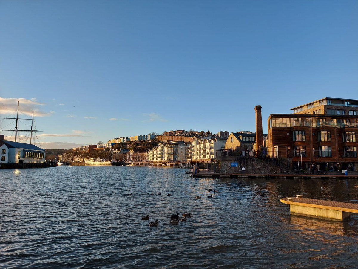 🚨Job Alert! Fancy getting to work on a ferry?😱We are looking for a #healthdata scientist to join exciting projects with novel #digitalfootprints @BristolUni @mrc_ieu. Apply/tell you favourite PhD student with coding skills. Best UK city as a bonus 👇shorturl.at/CSXZ1