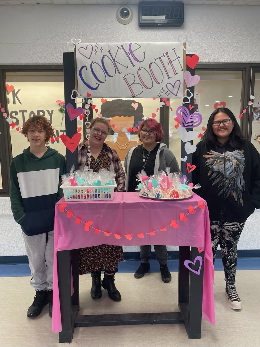Some of our amazing Churchill students made valentines cookies in class this week!