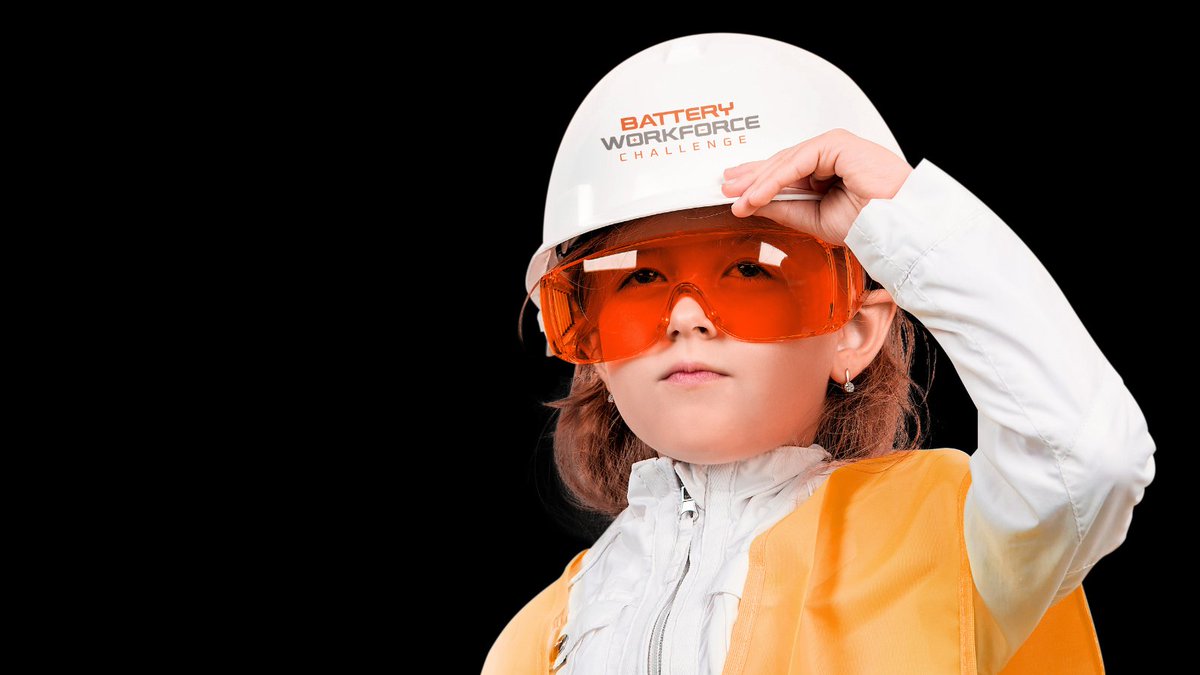 BattChallenge's tweet image. Discover Introduce a Girl to Engineering Day! 🌟 Organized by Women in Science and Technology and @argonne, this event offers eighth-grade girls a chance to explore STEM careers with top experts. #GirlsInEngineering #STEM