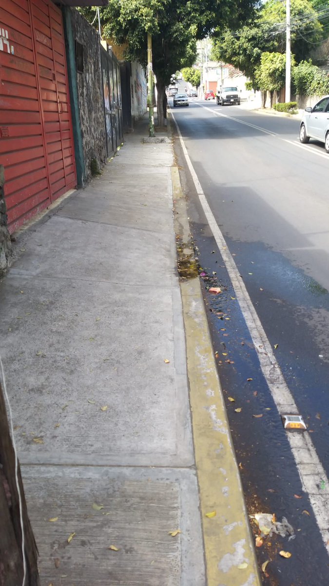 AsukaPoe's tweet photo. @SacmexCDMX @alfagonzalezm @TlalpanAl @TlalpanVecinos #Tlalpan #agua #fuga 

Corregidora 504-355, Miguel Hidalgo 1ra secc tenemos una fuga de agua. Pequeña pero constante. Es agua potable. Urge el apoyo por favor https://t.co/9ueOqZvKv1
