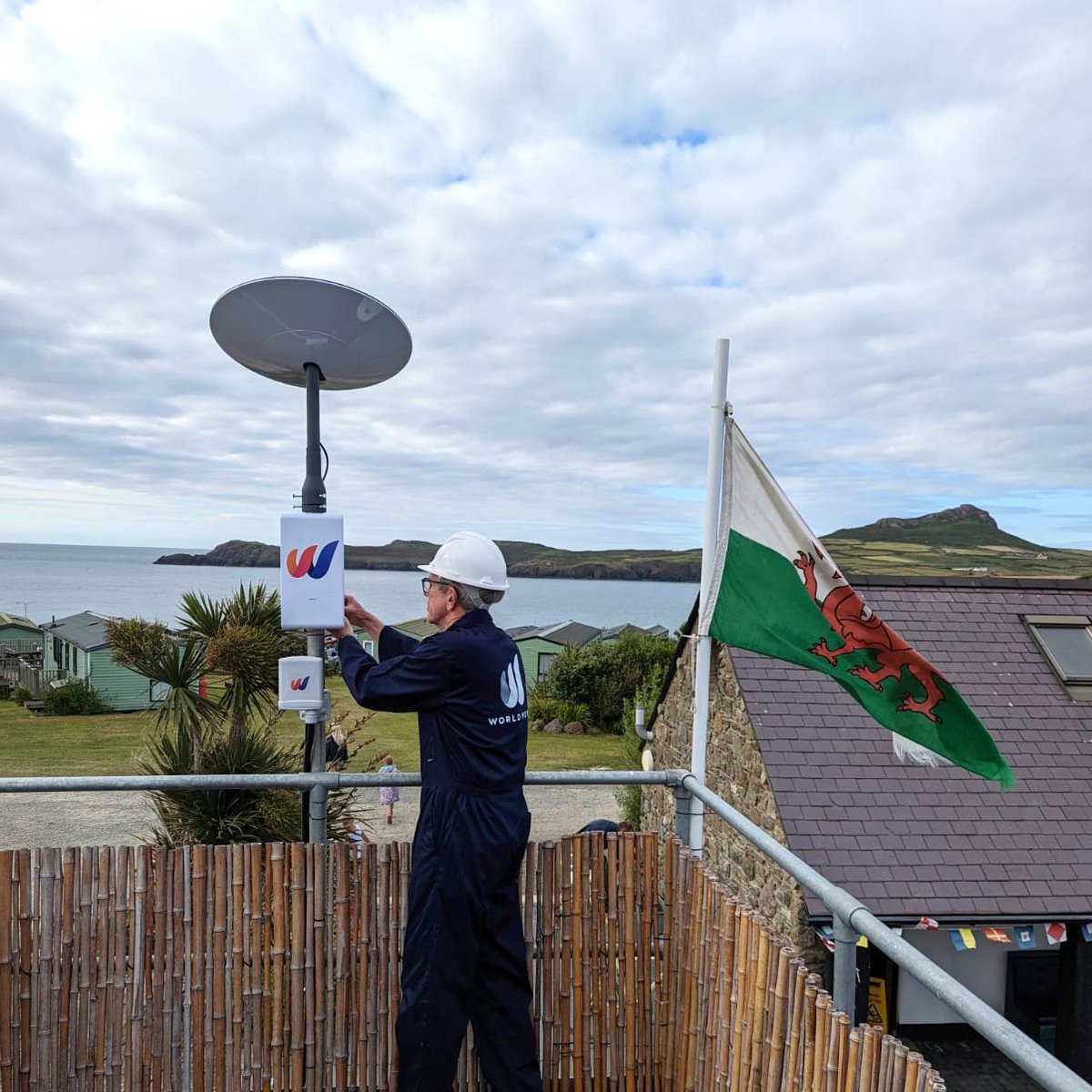 WorldMobileTeam's tweet image. 🌎 If you could deploy an #AirNode anywhere in the world, where would it be and why?

♻️ We&apos;ll reshare a few of our favourite responses!

#WorldMobile #DePIN #Connectivity