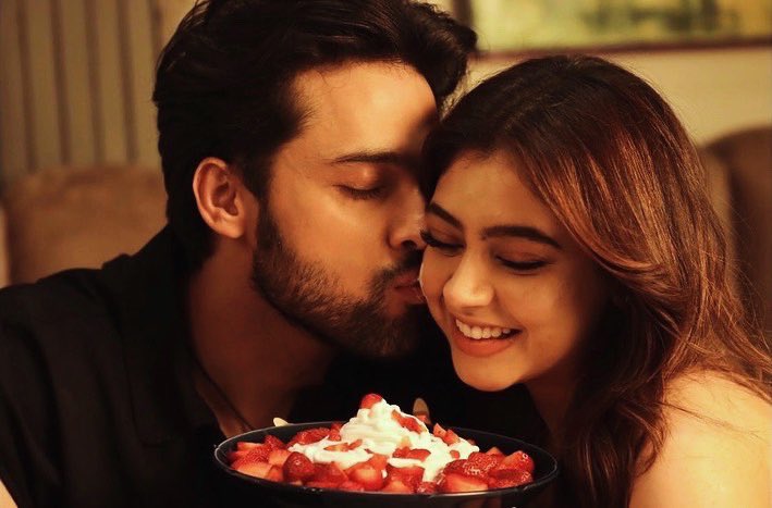 aiishaa_27's tweet image. ooooh, what are these two getting up to?! ❤️‍🔥🥵💣

#NitiTaylor #NandiniMurthy #MaNan #MaNanHacked