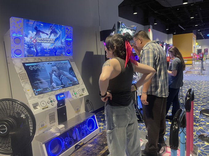 Ran into a couple of wise guys last night. @WyzGyzTweets @PipersAdventure https://t.co/4SQAaHQyl9<a class="tags" target="_blank" title="On Twitter" href="/?out=eyJ0eXAiOiJKV1QiLCJhbGciOiJIUzUxMiJ9.eyJpYXQiOjE3MjU3MTY2ODAsImlzcyI6InR3cG9ybnN0YXJzLmNvbSIsIm5iZiI6MTcyNTcxNjY4MCwiZXhwIjoxNzU3MjUyNjgwLCJyZWRpcmVjdF91cmwiOiJodHRwczovL3R3aXR0ZXIuY29tL1d5ekd5elR3ZWV0cyJ9.ZSOG20yM1idqlvIX8iPzE-FJ-rq5e7gMC7Yxr5DFFFb5mAdlUVLV8K1XEaxErC5n_ANdGCLji0bbIgC0a-BRKg">@WyzGyzTweets</a><a href="/tag/happyskynetday"class="tags"><span>#happyskynetday</span></a>