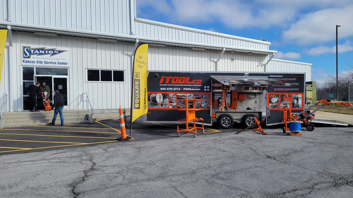 StanionElectric's tweet image. Setup and ready to go for Day 2 of our Stanion Datacom Trade Show and we are thrilled to welcome you to our Kansas City Branch!  #StanionDatacom #TradeShow  #CuttingEdgeTechnology #FreeLunch #IndustryExperts #FiberOptics #AudioVideo #SecuritySolutions