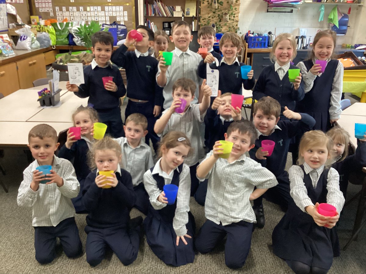Sign up for the #DirtIsGoodProject this #RandomActsOfKindessDay &amp; get your students uniting in compassion to make a difference in their school!

Check out the Happiness Heroes @TranbySA2023 <a href="/Tranby_school/">Tranby</a> who have been spreading #Kindness in their school!

dirtisgoodproject.com/uk/the-good-st…