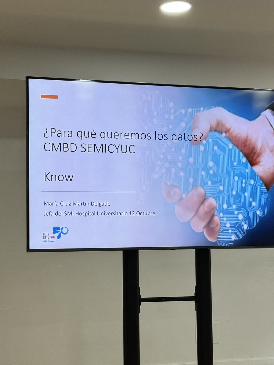 UciGandia's tweet photo. Hoy hemos participado en un evento de #digitalización de las #uci así como los #cmbd que sin duda son una necesidad en nuestro sistema sanitario @UciGandia @semicyuc @GVAhgandia @GVAsanitat @PhilipsSpain https://t.co/uwWLzvUKAC