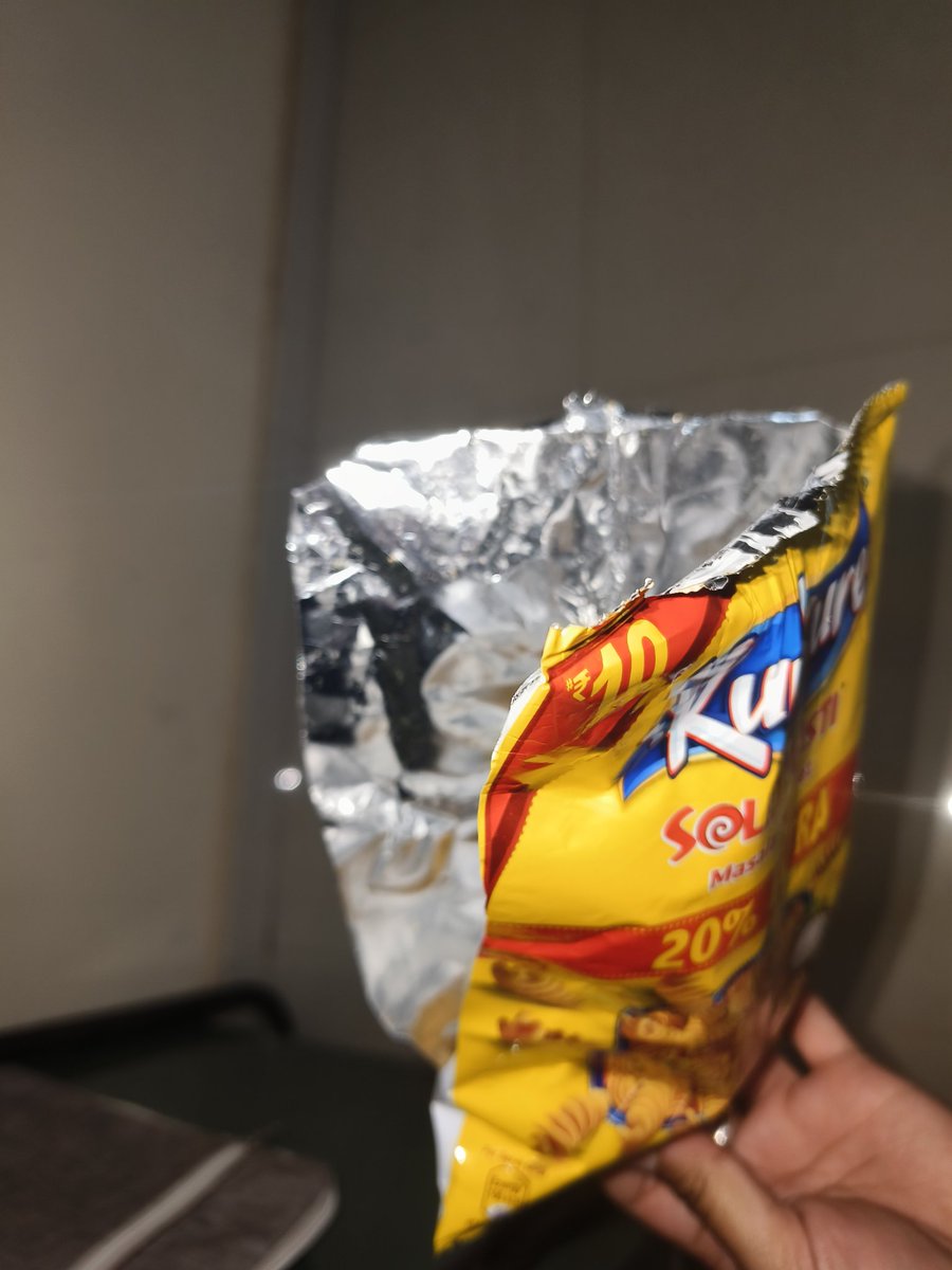SwarangiJoshi's tweet photo. 20% extra fresh air in packet of kurkure!!!
80% less content in packet
Guys we are paying for air!!!!!!!
#Kurkure #pepsico #air https://t.co/jsCtPqS1PJ
