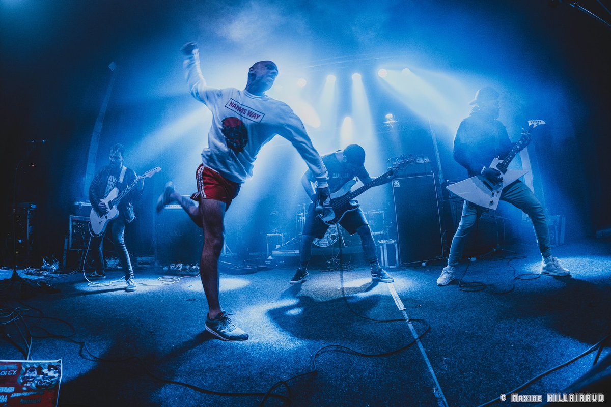 Let’s strike the North, first ! Who’s coming in ? 🌊👊🔥 ✅ goo.gl/xrejVo 23.02 🇫🇷 @bistrot.de.stso // Lille 24.02 🇧🇪 @lentrepotarlon // Arlon 📸 @MHillairaud © #beyondthestyx #ontour #hxc