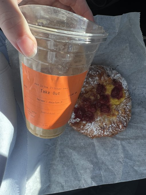 breakfast on you before moving day 🖕🏼🤤 https://t.co/gGxb2lxG5r