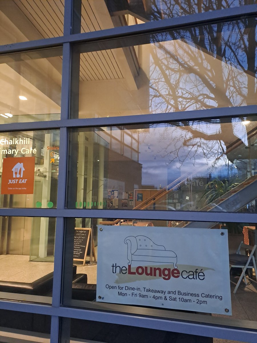 OlmecPauline1's tweet image. @OlmecEmpComm @AREtweets_ @ChalkhillC @loungecafe2 Great 
#StepChange mentoring sessions and food at The Lounge Cafe Wembley today.