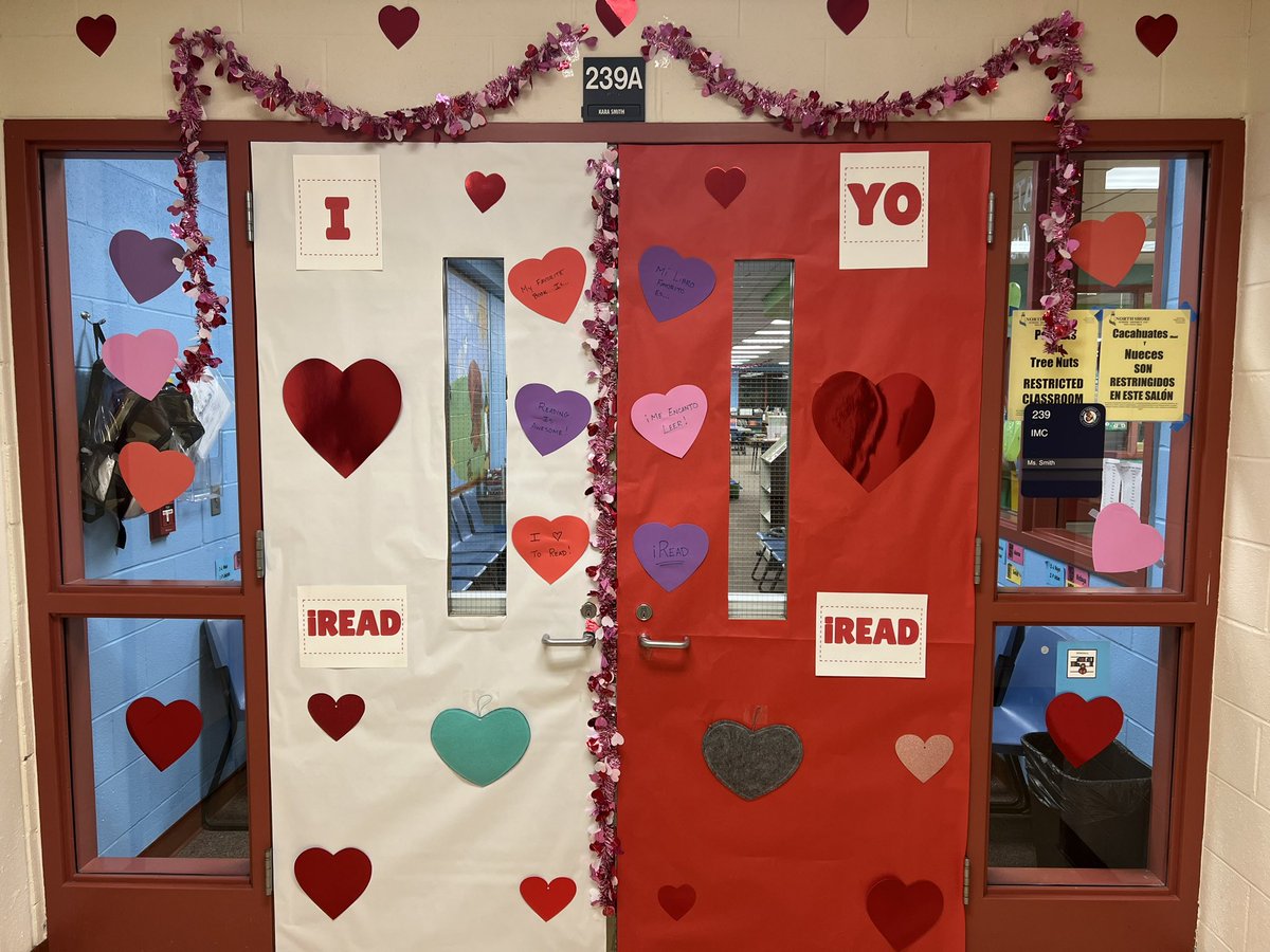 OTLibrary's tweet image. A huge shoutout to @Pipes1013 for helping to oranize a fantastic I &amp;lt;3 iRead-a-thon! Every student came to the library to read for 30 minutes. We had almost 5 full hours of reading! Thank you to @JCastrejon112 who also helped make the library look festive! #112Leads @otmonarchs