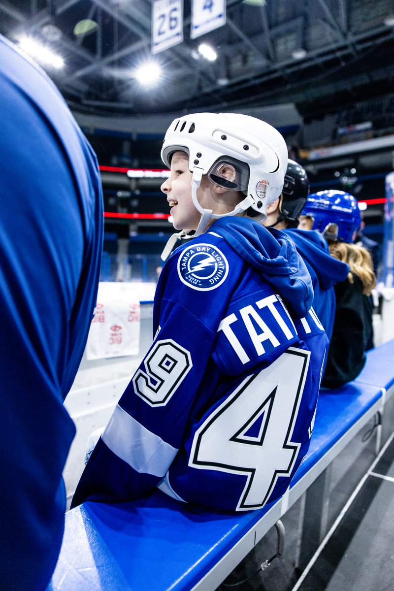 TBLightning's tweet image. A wish come true 💙

Thanks to @MakeAWish, Tate and his family will experience morning skate, lunch with the team, and tonight&apos;s game!