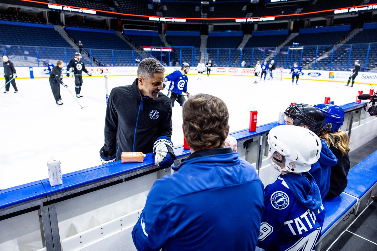 TBLightning's tweet image. A wish come true 💙

Thanks to @MakeAWish, Tate and his family will experience morning skate, lunch with the team, and tonight&apos;s game!