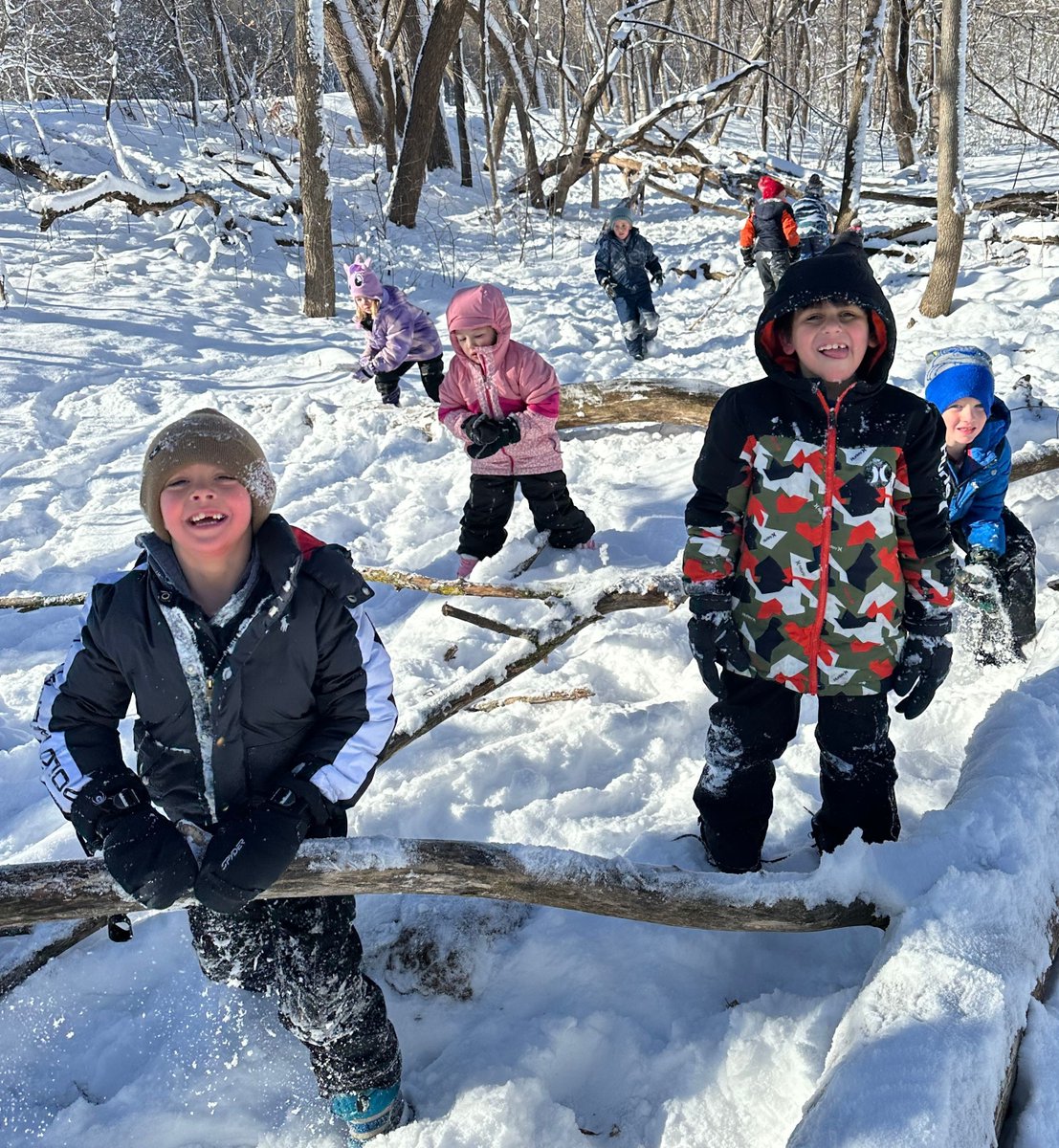 JeffersPondPLS's tweet photo. It started out as a journey to find tracks and then our @JeffersPondPLS kinders started to make their own:).  #JPLovesWinter https://t.co/n29TtsV8L1