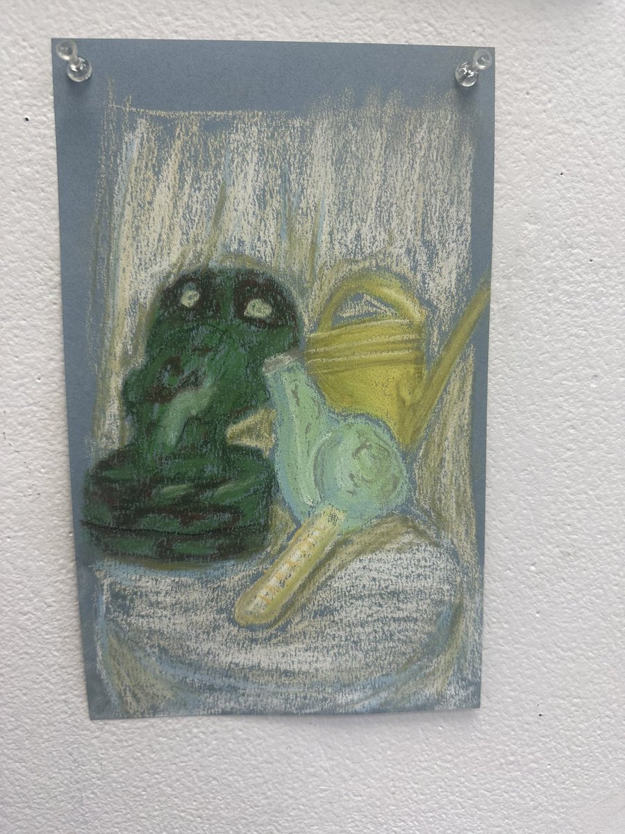 Couple still life’s for your Thursday morning. Needa go back and draw the table underneath the second one but overall very happy with these guys
