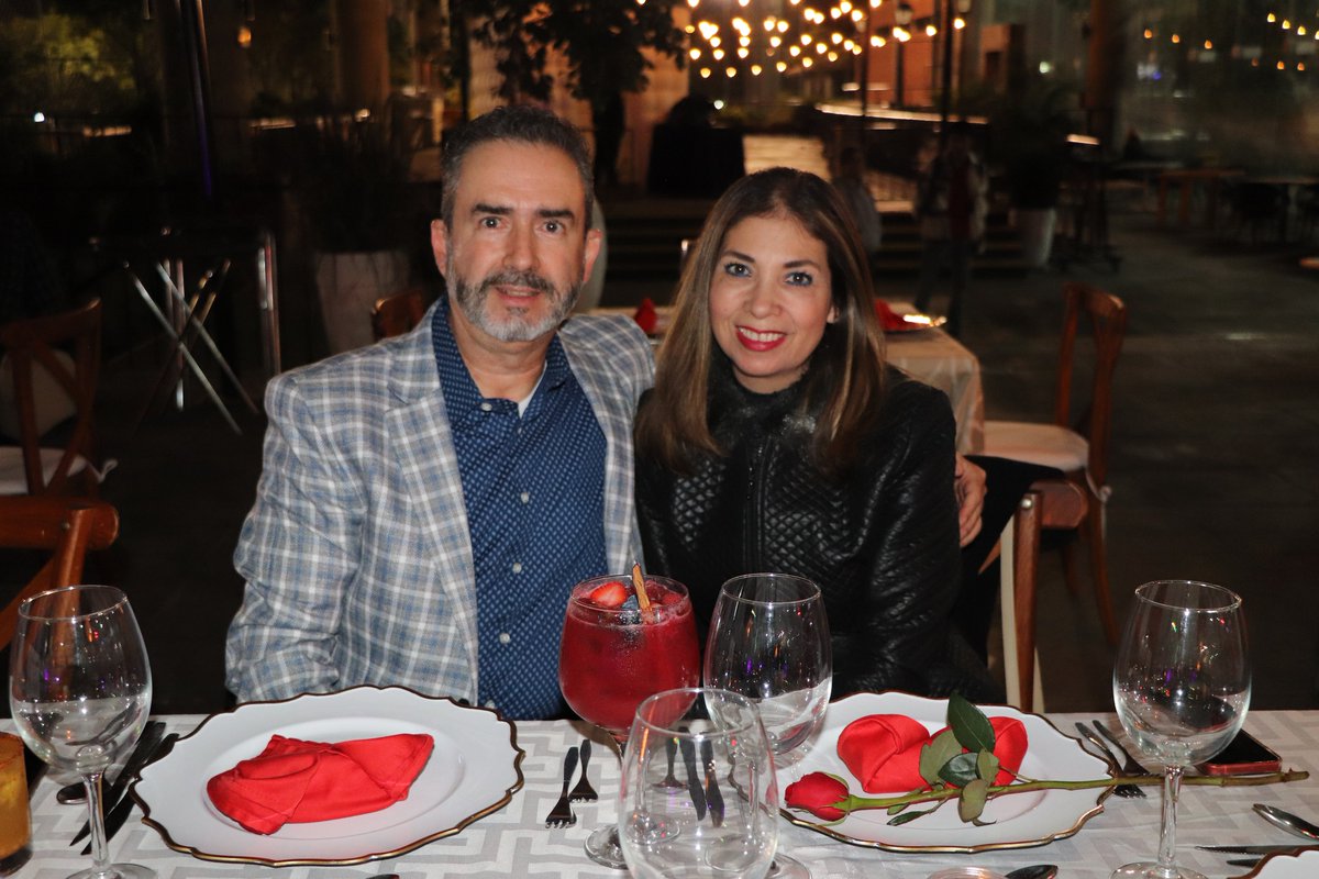 clubatlasmx's tweet photo. ¿Cómo estuvo la cena del día del amor y la amistad en tu Club? Estamos seguros que se vivieron momentos inolvidables entre amigos y parejas durante las veladas del 14 de febrero en #ClubAtlasColomos y #ClubAtlasChapalita🥰 https://t.co/DY7KrNuwIp