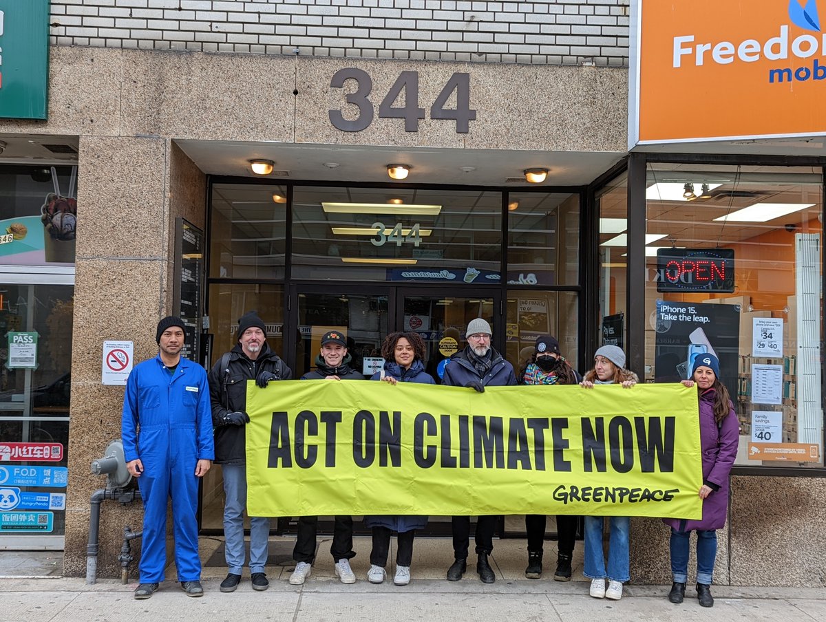 GreenpeaceCA's tweet image. Join our day of action and tell @cafreeland to act on climate change by regulating Canadian banks. #FossilBanks #TakeCashOutOfCarbon 

☎️ &amp;gt;&amp;gt; act.gp/3OJSCYQ
