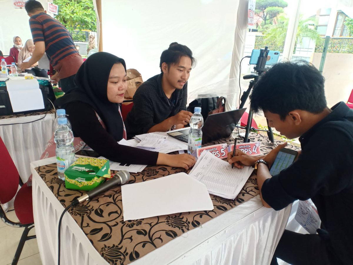 sausaann's tweet photo. kerja terlama akuu, 19 jam dlm sehari😂 https://t.co/4mHjMUZtvH