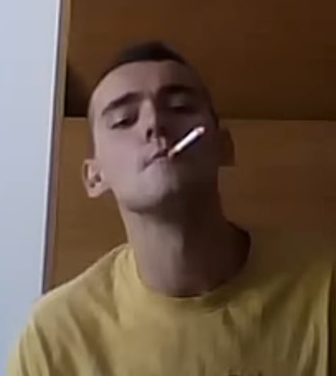 xokaspov's tweet photo. *Prendo un piti*
A quién me parezco/A quién me quiero parecer https://t.co/NqFwH5nTlH