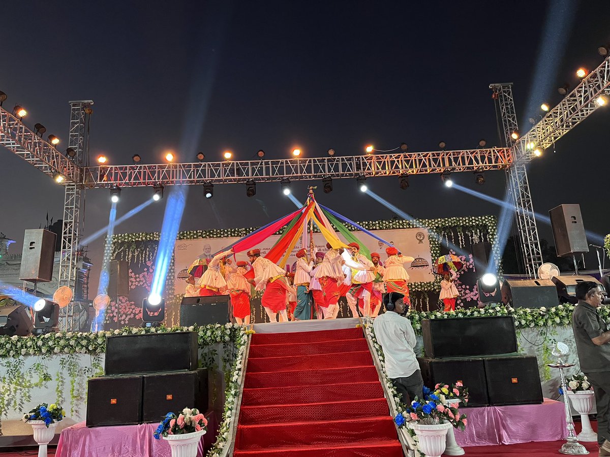 Kalpesh_IAS's tweet photo. A two-day extravaganza “Chotila Utsav 2024” concluded today with nail-biting performance from Siddi folks. This two day cultural programme saw amazing performances by renowned national and international artists. @Info_Srn @CMOGuj @InfoGujarat @SYNCADGuj https://t.co/E9XGSsPbCl