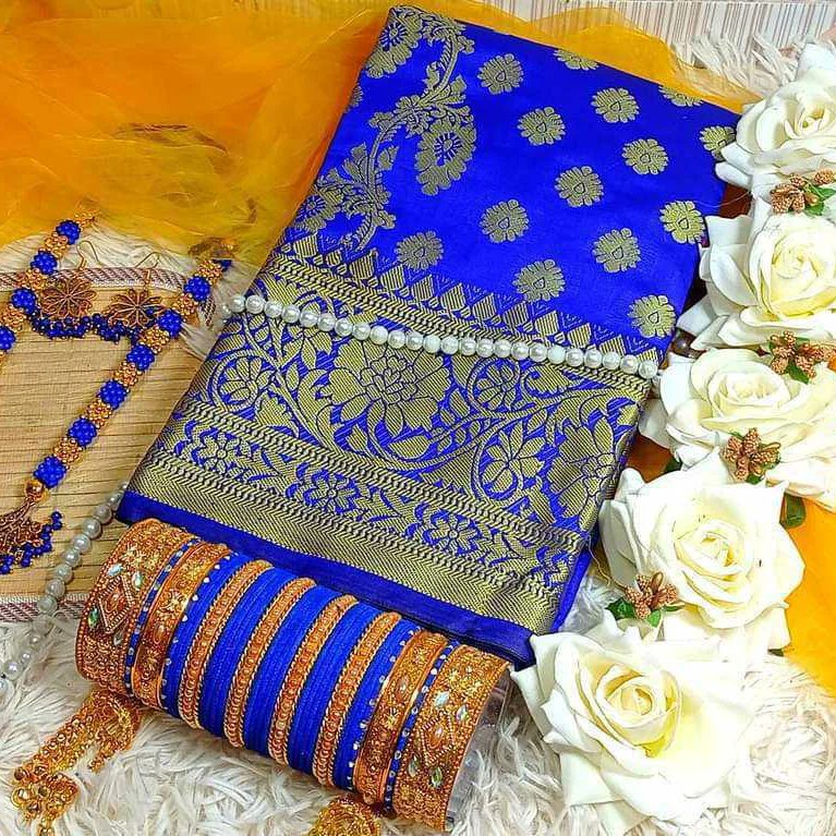 healthy808's tweet photo. ফুল প্যাকেজ এ থাকছে👇
🍀শাড়ী
🍀গলার সেট
🍀কানের দুল
🍀চুড়ি
🍀গোলাপ গাজর
🍀বক্স
দাম জানতে ইনবক্সে করুন
#everyone #হিঘলিঘতস
#Hitman #EVM #saree https://t.co/8RQCtMt4Mr