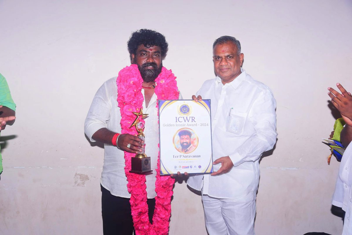 Vijaijai_officl's tweet photo. தமிழக வெற்றி கழகத்தின் தலைவர்
தளபதி விஜய் அண்ணன் அவர்கள் ஆசிகளுடன்
சிறந்த சமூக சேவகருக்கான #GoldenIconicAward_2024 விருது வழங்கிய #ICWR க்கு எனது நெஞ்சார்ந்த நன்றிகள்! இன்னும் மக்கள் பணிகளை சிறப்பாக செய்திட இந்த விருதை https://t.co/aDt2Prvmw9