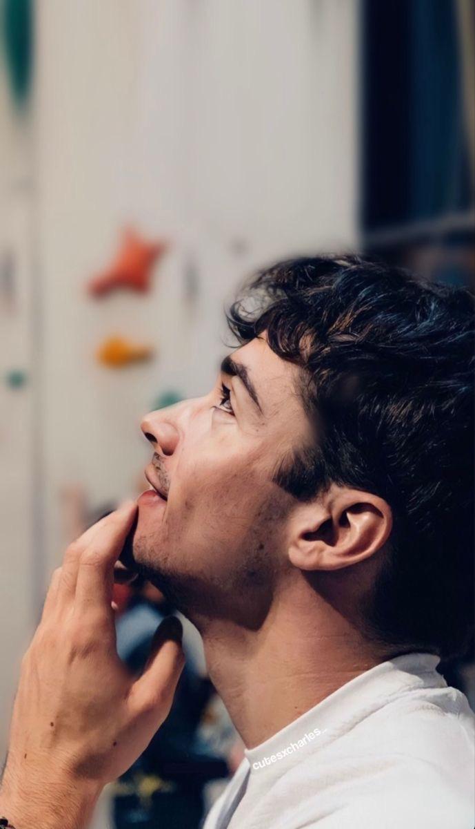 ______ ______ ______ ______ ______
    ← ⚪   ⠇@._𝚒𝚝𝚜𝚖𝚒𝚊𝚍𝚊𝚟𝚒𝚜                             
               ⁵ ᵐⁱⁿᵘᵗᵉˢ ᵃᵍᵒ
            @𝖺𝗋𝖼𝗁𝗂𝖾𝗌𝗍𝗋𝖺𝗏𝖾𝗅𝗌

ㅤㅤ━━━━━━━━━━━━━━━