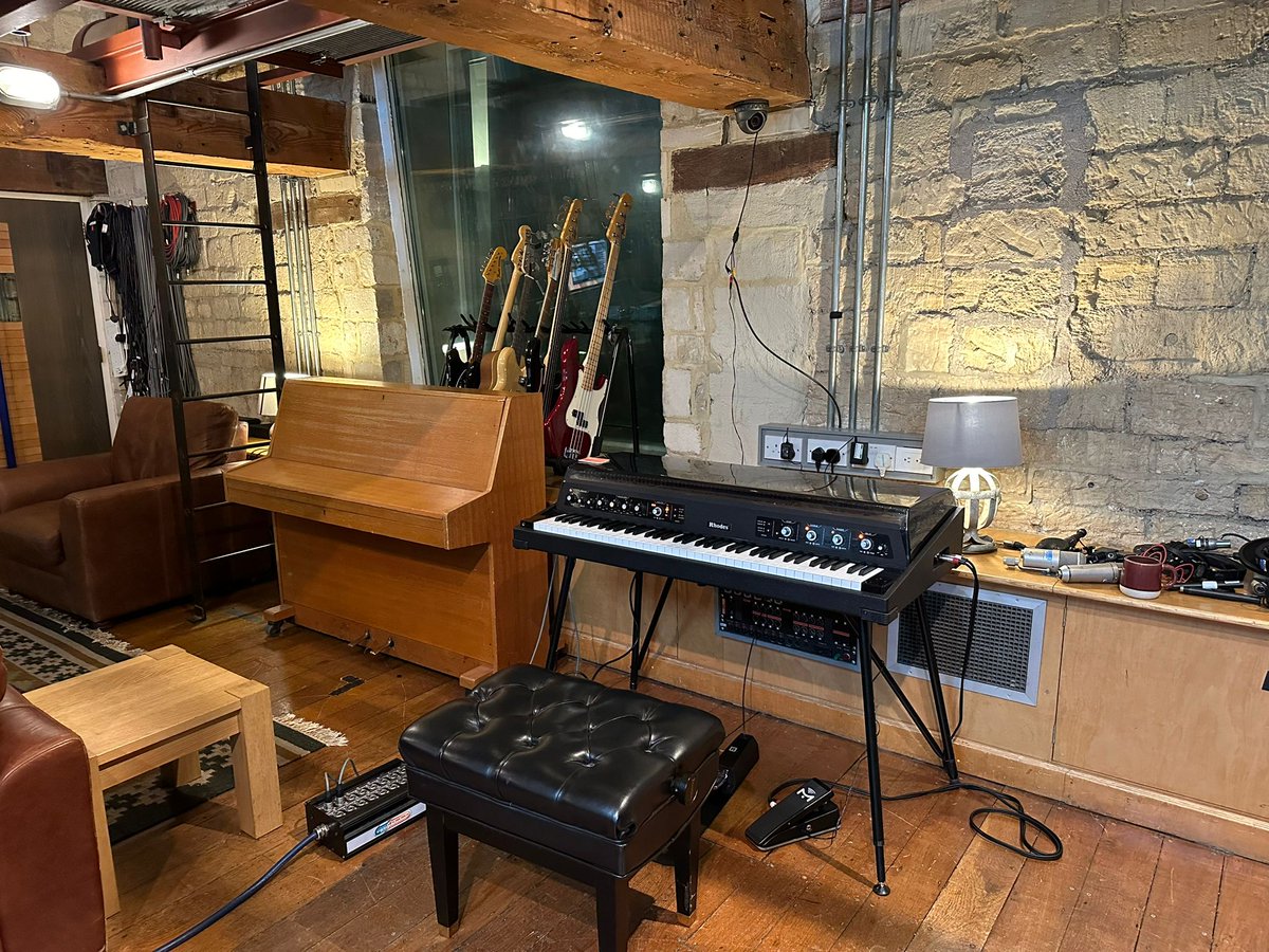 rhodesofficial2's tweet photo. The Rhodes MK8 recently made a noteworthy visit to Peter Gabriel's Real World Studios, situated amidst the picturesque English countryside.
#rhodes #rhodesmk8 #rhodesmk8fx #realworldstudios #petergabriel https://t.co/NLzDiu8pDQ