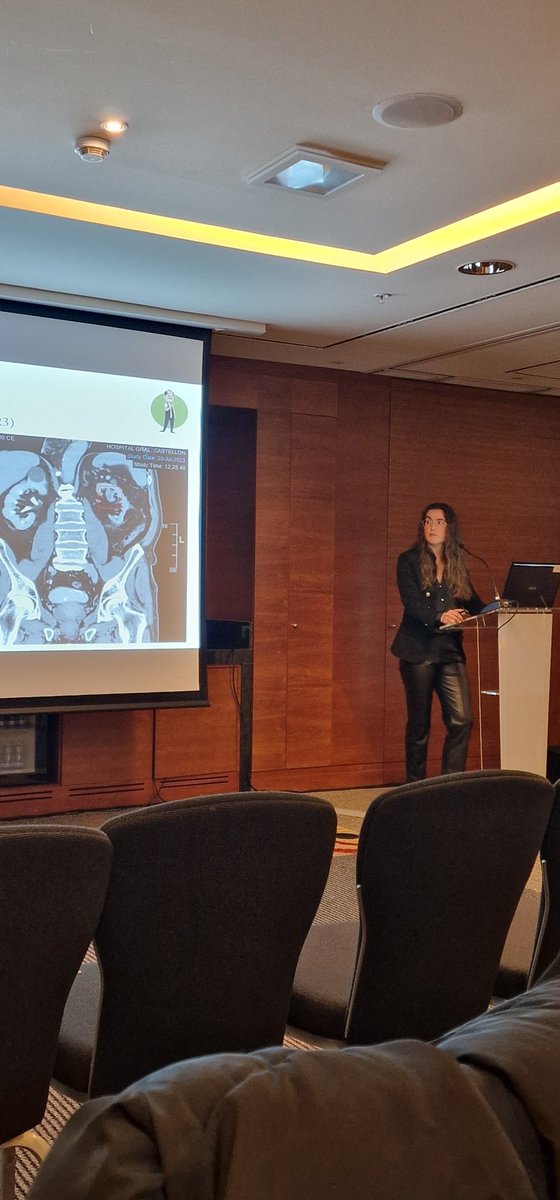 Participación del Dr. Abad, como moderador, y de la Dra. Colonques, como ponente, en la XLV Reunión de Residentes de Urología AUCV - AMU. Tumores del tracto urinario superior y cáncer uretral.