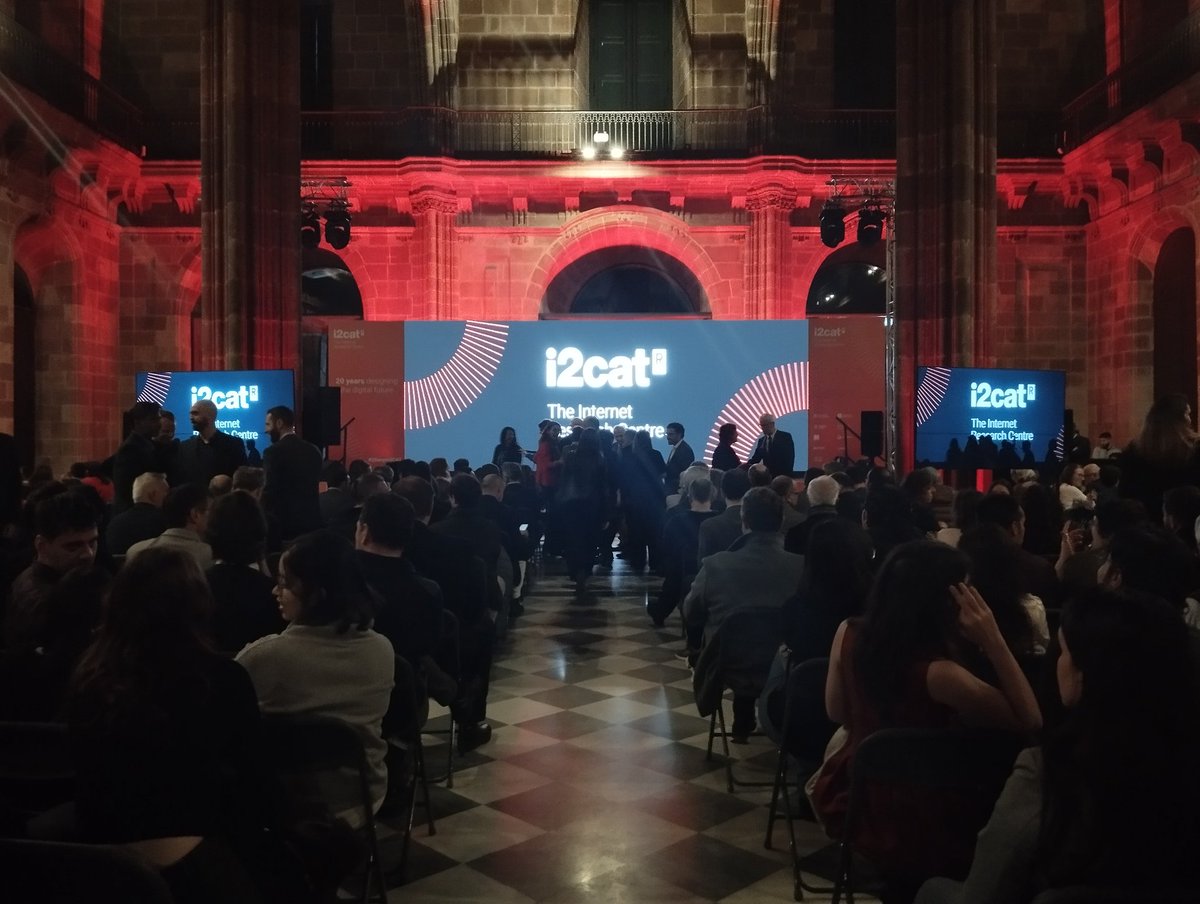 🎂Moltes felicitats pels 20 anys! A tots els que heu fet d'<a href="/i2CAT/">i2CAT Research Centre</a> un centre imprescindible en l'entorn de la telecomunicació 📡 i tecnologies digitals. Content de celebrar-ho amb vosaltres i desitjant molts més anys d'èxits conjunts amb <a href="/ENTEL_UPC/">Departament d'Enginyeria Telemàtica UPC</a> <a href="/UPCTelecos/">UPC Telecos 📡</a> <a href="/la_UPC/">Universitat Politècnica de Catalunya (UPC)</a> <a href="/telecoscat/">TelecosCAT</a>