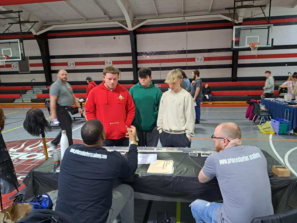 prince_of_cuts's tweet photo. “Thank you to @FoxfireK12 for hosting a successful Career Day! If you’re interested in having me speak to your students about the rewarding career of barbering, please reach out to Prince at Pbacademy20@gmail.com. Looking forward to inspiring the next generation of barbers!” https://t.co/hiyg07D3BV