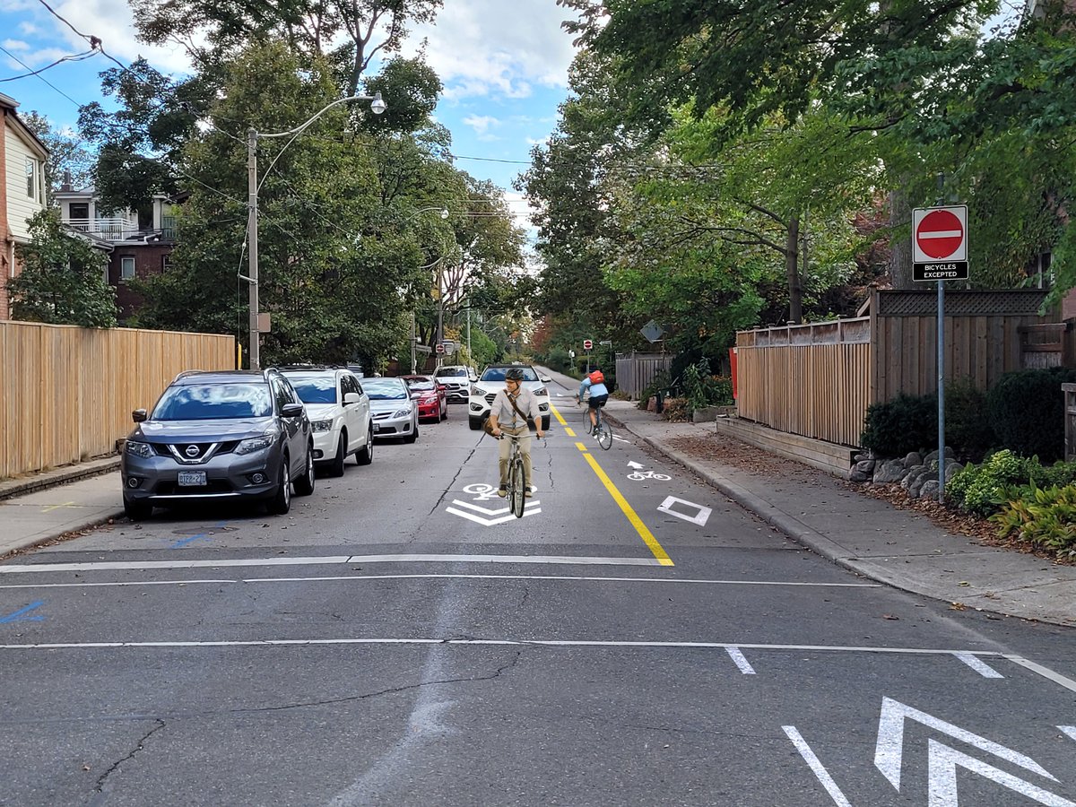 The City is proposing a bikeway route that will connect the Thorncliffe Park Neighborhood to bikeways on Cosburn Ave and the Bloor-Danforth corridor via the Leaside Bridge, which is expected to be delivered in 2024 as part of the Millwood Road Safety improvements project. (1/3)